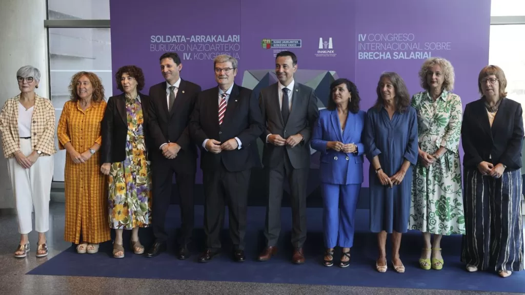 El 72% de la brecha es por la jornada parcial: las mujeres trabajan 152 horas menos al año