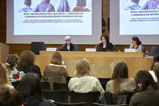 Emakunde incide en la importancia de la formación de las y los profesionales que atienden a mujeres que han sufrido violencia sexual